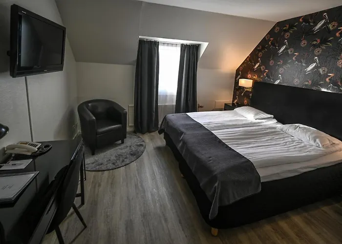 Hotel Amadeus By First